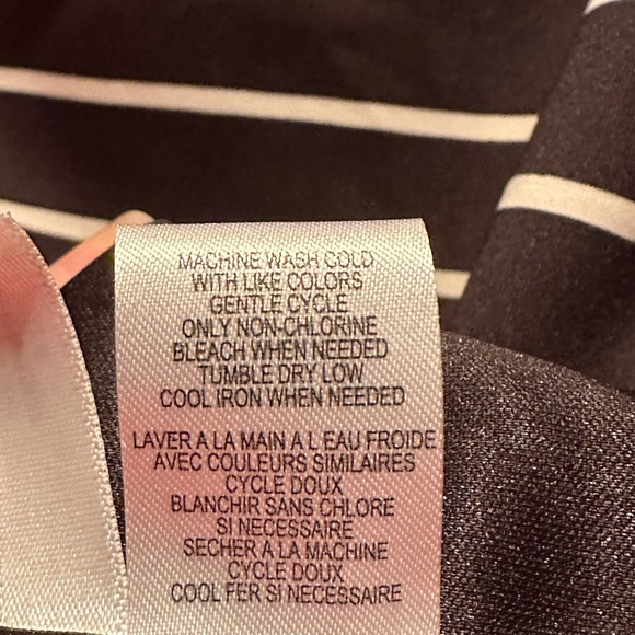 Calvin Klein black and white pencil skirt - Picture 4 of 4